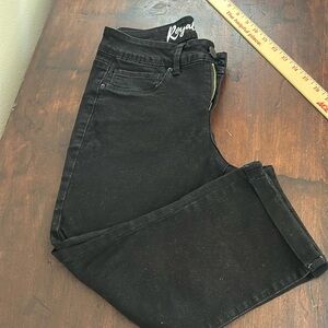 Royalty For Me Black Ankle & Cropped Jeans Sz 26